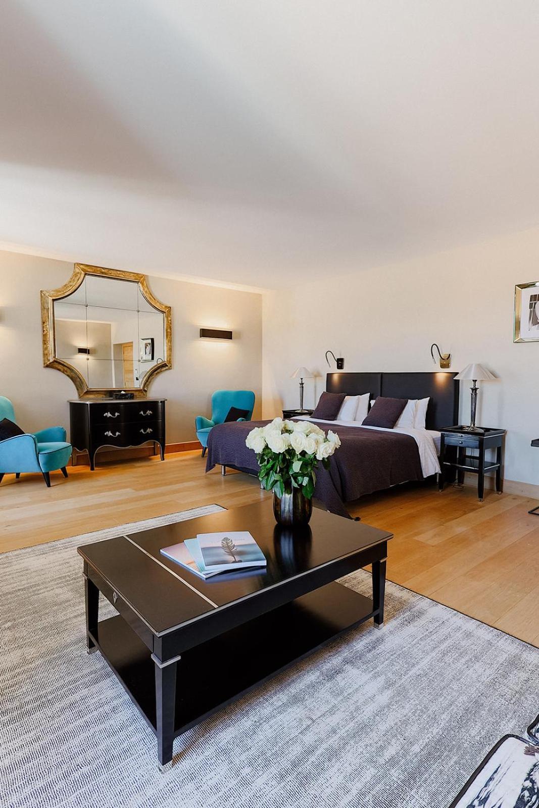 Bastide Saint Julien Bed & Breakfast La Celle  ภายนอก รูปภาพ