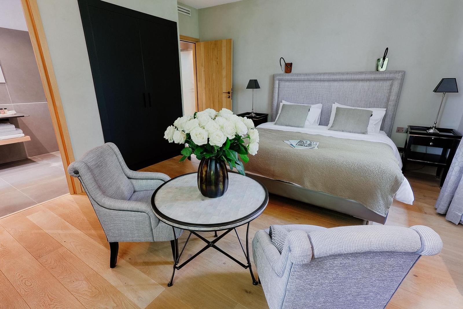 Bastide Saint Julien Bed & Breakfast La Celle  ภายนอก รูปภาพ