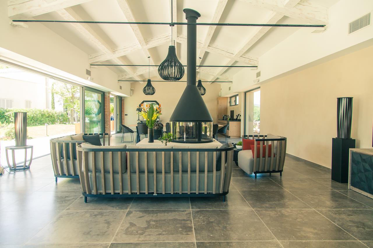 Bastide Saint Julien Bed & Breakfast La Celle  ภายนอก รูปภาพ