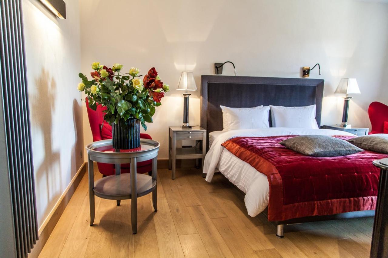 Bastide Saint Julien Bed & Breakfast La Celle  ภายนอก รูปภาพ
